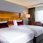 Radisson Blu Hotel, Άθλον