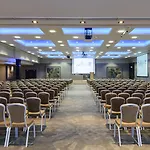 Radisson Blu Hotel, Hotel