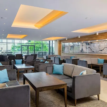 Radisson Blu Hotel, Άθλον