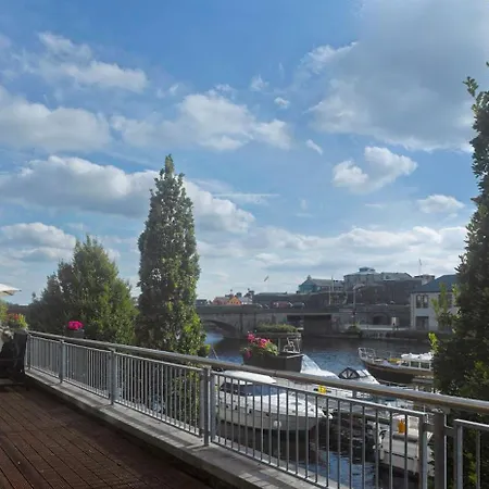 Radisson Blu Hotel, Ξενοδοχείο 4*