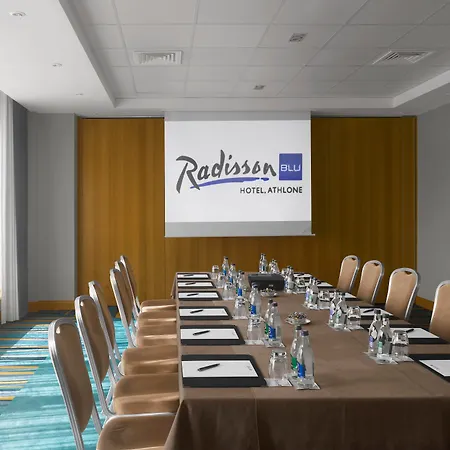 Radisson Blu Hotel, Ξενοδοχείο Άθλον