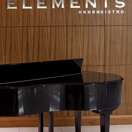 Radisson Blu Hotel, Άθλον