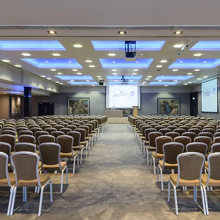 Radisson Blu Hotel, Hotell