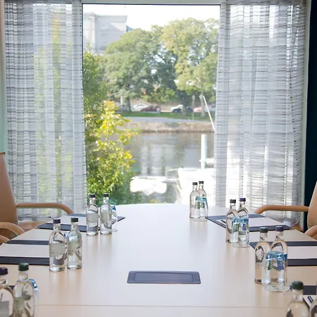 Radisson Blu Hotel, 4*