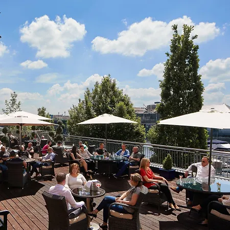 מלון Radisson Blu Hotel, 4*