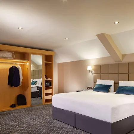 מלון Radisson Blu Hotel, את'לון