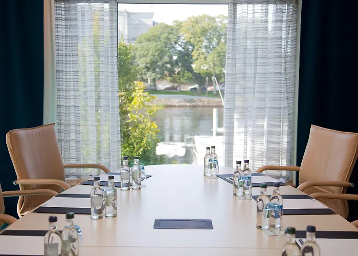 Radisson Blu Hotel, 4*